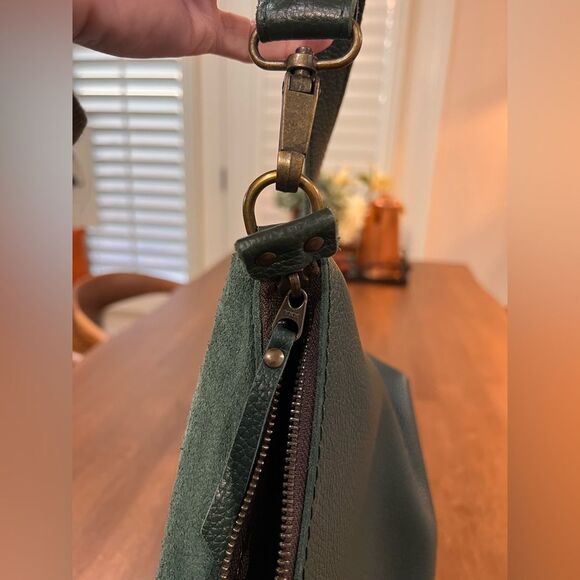 Calma 11 600 Full Grain Leather Crossbody Bag Dark Green Spain Large EUC - Picture 8 of 8